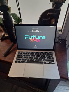 Macbook air m1 8gb 256 RUS (1 foto / 4)