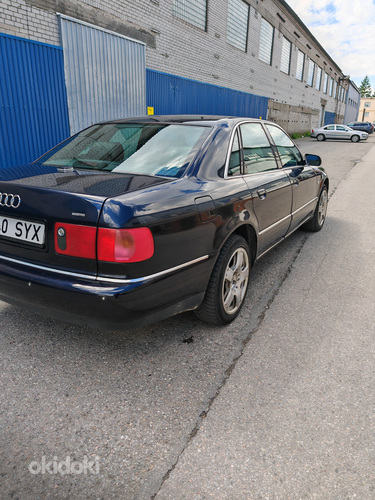 Audi A8 (foto #1)