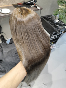 Juuksur Tartus: blondeerimine, värvimine, HG, olaplex (4 foto / 4)