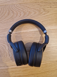 Sennheiser HD 450BT (1 foto / 3)
