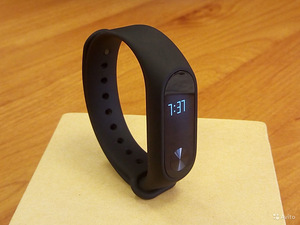 Xiaomi mi band 2, новый, модель 2016 г