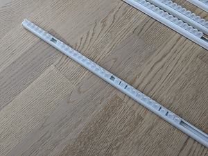 Alumiiniumsiin kardinapuule Hesora 175cm valge komplekt (1 foto / 6)