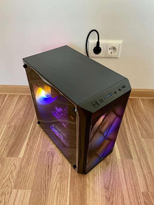 Игровой компьютер (3 фото из 3)