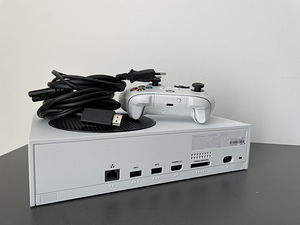 XBOX Series S 512 GB (2 foto / 2)