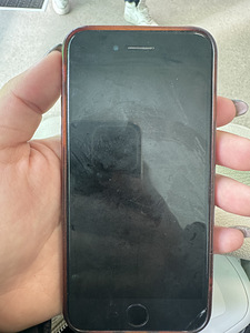 iPhone 8 varuosadeks (2 foto / 2)