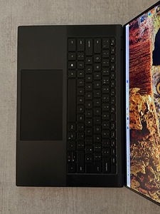 Dell XPS 15 9500 i9-10885H/16GB/1TB/GTX1650Ti (4 foto / 8)