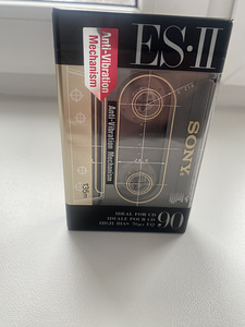 Sony ES 90 (3 фото из 3)