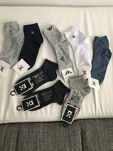 Meeste sokid Tommy Hilfiger, Calvin Klein, Armani (4 foto / 4)