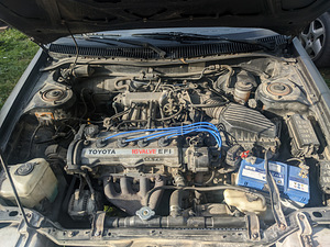 Toyota Corolla GTSi (10 foto / 10)