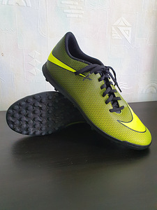 Nike kunstmuru putsad - Suurus 44.5 (1 foto / 2)