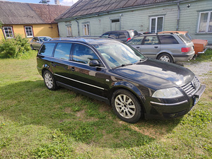 Volkswagen Passat (2 foto / 8)