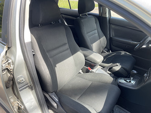 Toyota Avensis 2.4 bens automatic 2006 (9 фото из 10)