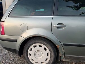 VW Passat 1.9 96kW 2004 6manuaal (6 foto / 10)