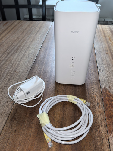 4G роутер Huawei B818-263