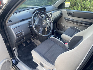 Nissan X-Trail (5 foto / 9)