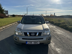 NISSAN X-TRAIL 2008 (3 foto / 13)