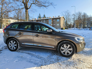 Volvo XC60 Intelli Safe PRO Winter (5 foto / 14)