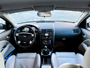 Ford Mondeo ST220 3.0 V6 166kW (7 foto / 10)