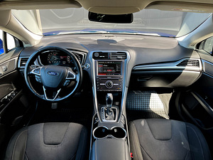 Ford Mondeo 2.0 TDCi 132kW (9 foto / 15)
