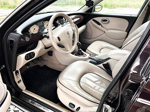 M/V: Rover 75 2.5 V6 130kW (7 foto / 11)