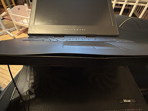Alienware r4 15 mänguri sülearvuti (2 foto / 4)