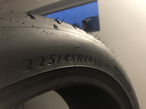 225/45r19 (6 фото из 7)