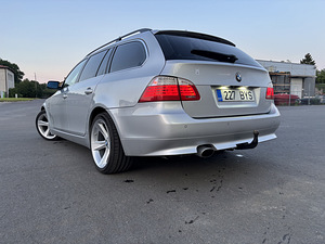 BMW e61 (7 foto / 15)