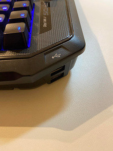 Valgustusega mehaaniline klaviatuur Roccat Ryos MK Pro (4 foto / 5)