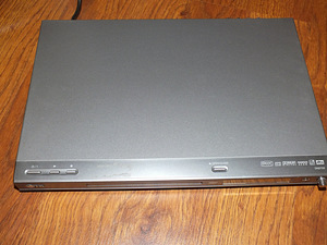 DVD плеер LG BK673X