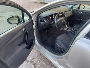 Peugeot 508 (5 foto / 8)