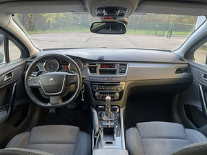 Peugeot 508 (7 foto / 8)