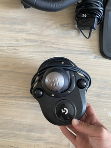 Logitech G29 + рычаг переключения передач (3 фото из 4)