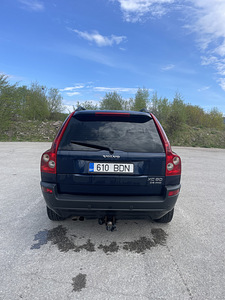 Volvo XC90 2.4 дизель (4 фото из 12)