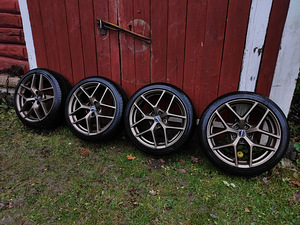 Borbet 18'' 5x114.3, ET40, 72.5мм (как новые диски+шины) (1 фото из 4)