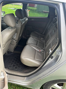 Honda FR-V (5 фото из 7)