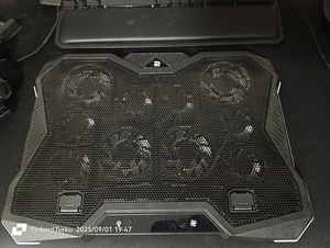 Acer Predator Helios Neo 18" i9-14900HX 64GB, 1TB, 4070 (7 foto / 10)