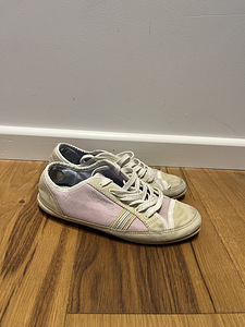 Tommy Hilfiger tossud (1 foto / 1)