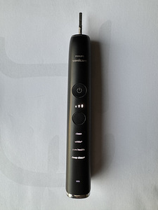 Philips Sonicare DiamondClean Smart 9400 (2 foto / 4)