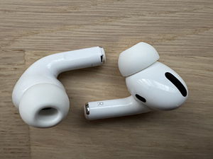 Apple AirPods Pro, 2019 (MWP22ZM/A) (3 foto / 3)