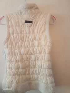 Vest Calvin Klein, suurus M, uus (3 foto / 3)