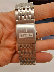 Часы Festina (6 фото из 9)