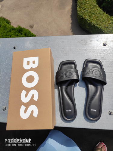 Кожаные шлёпанцы Hugo Boss