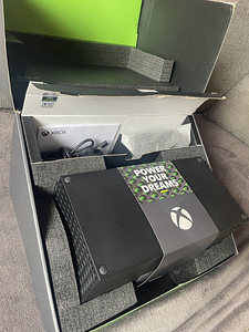 Xbox Series X 1TB nagu uus (1 foto / 2)