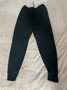 Nike dressipüksid suurus S, uued (3 foto / 3)