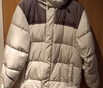 Женская зимняя куртка Nike ( размер 46 )