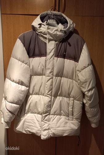 Женская зимняя куртка Nike ( размер 46 ) (фото #1)