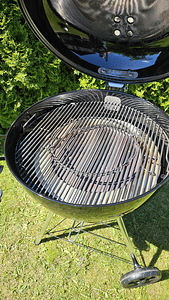 Grill Weber Master-Touch GBS Premium 5770 (57cm) (4 foto / 9)
