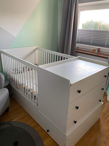 KLUPŚ детская кроватка и комод + пеленальный столик