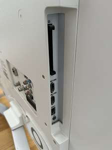 Teler Philips 40" Ambilight (5 foto / 5)