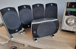 Logitech Z5500 (3 foto / 5)